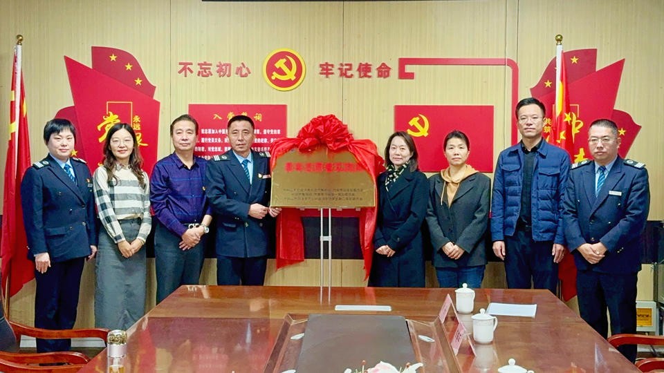 f3e0ed80cf6a5749a59a83574aebb1a0.jpg f3e0ed80cf6a5749a59a83574aebb1a0.jpg